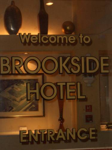 Brookside Hotel & Restaurant