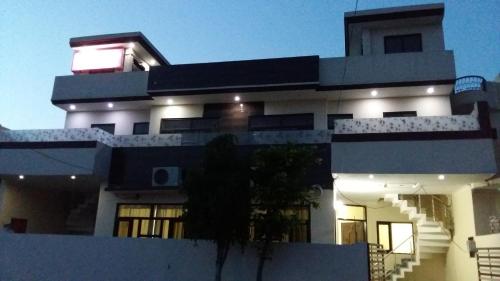 Sr Bhatia Residency