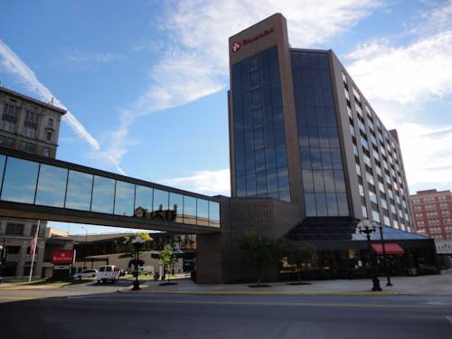 Ramada Waterloo Hotel and Convention Center